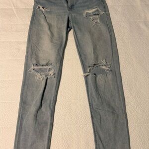 American Eagle Outfitters Light Blue Distressed jeans